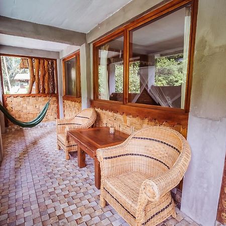 Garden Inn Букит-Лаванг Экстерьер фото