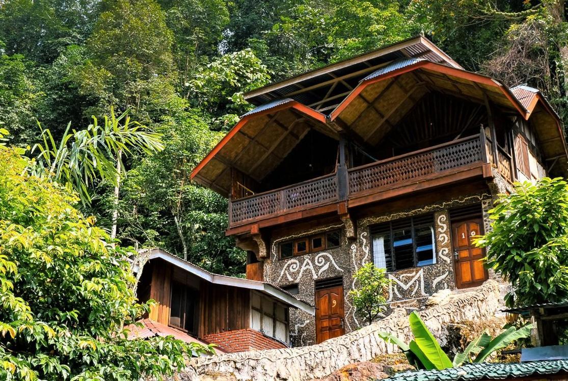 Garden Inn Букит-Лаванг Экстерьер фото