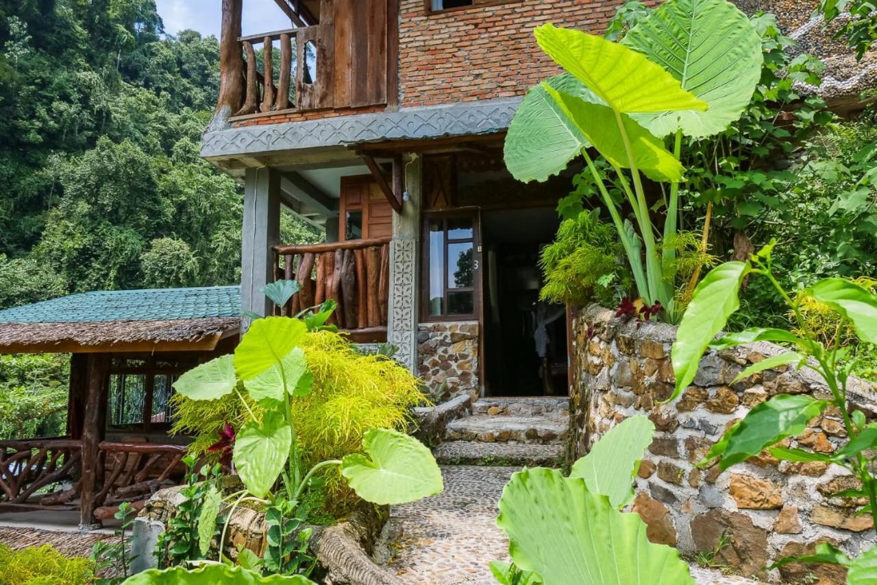 Garden Inn Букит-Лаванг Экстерьер фото
