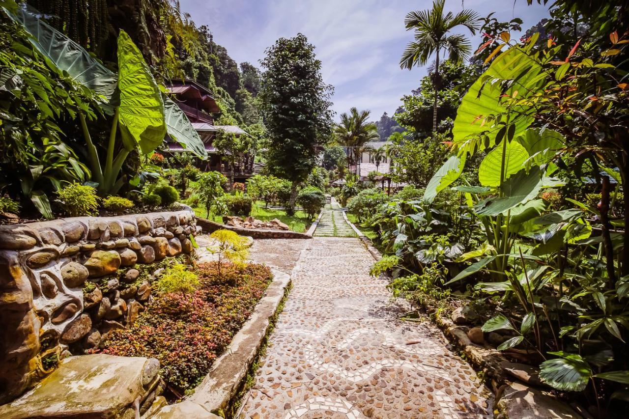 Garden Inn Букит-Лаванг Экстерьер фото